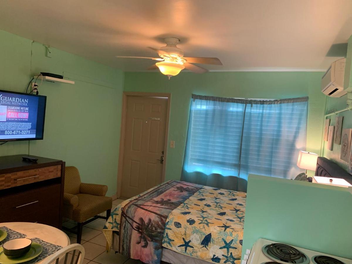 Michaels Surfside Cabanas Clearwater Beach Exterior photo