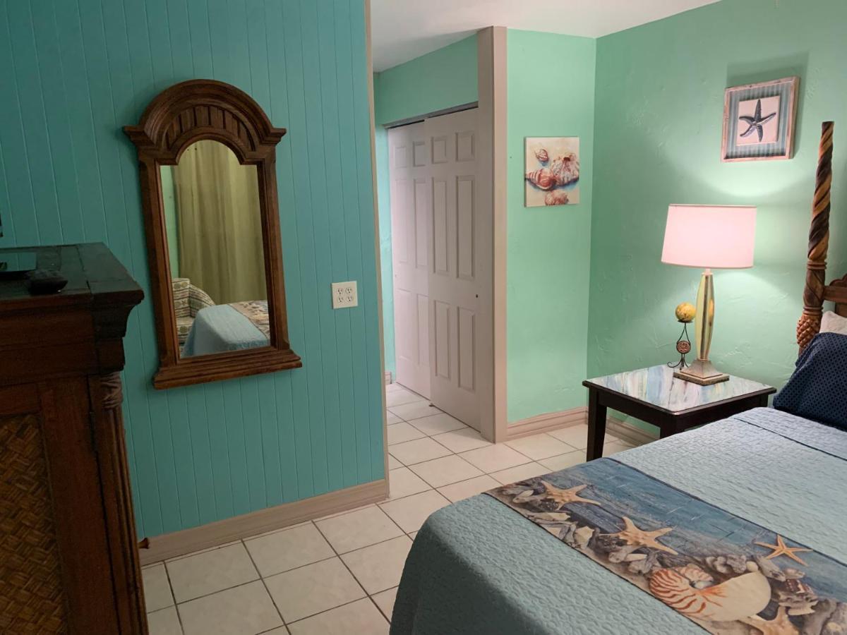 Michaels Surfside Cabanas Clearwater Beach Exterior photo